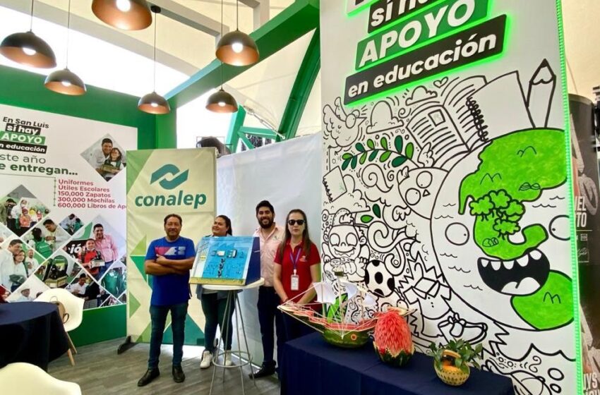  Un éxito oferta educativa del gobierno estatal en la Fenapo 2023