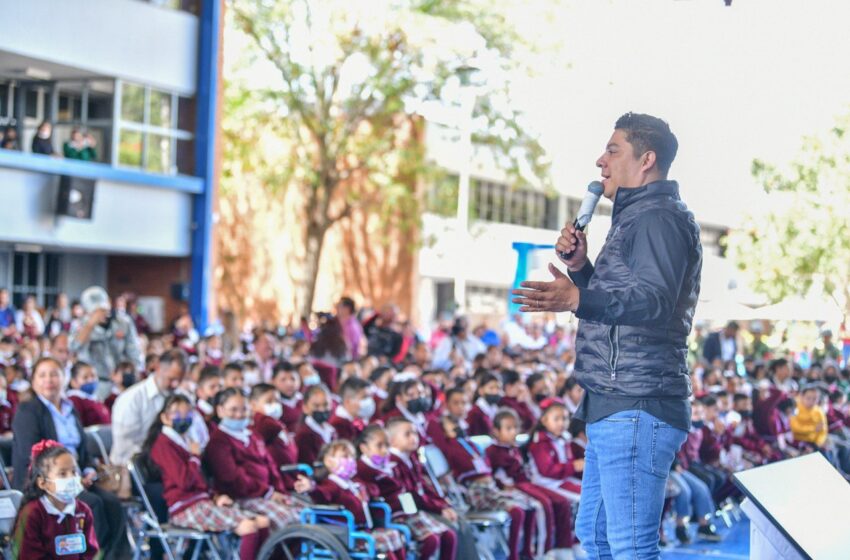  Ricardo Gallardo arranca ciclo escolar y refrenda apoyo a la educación