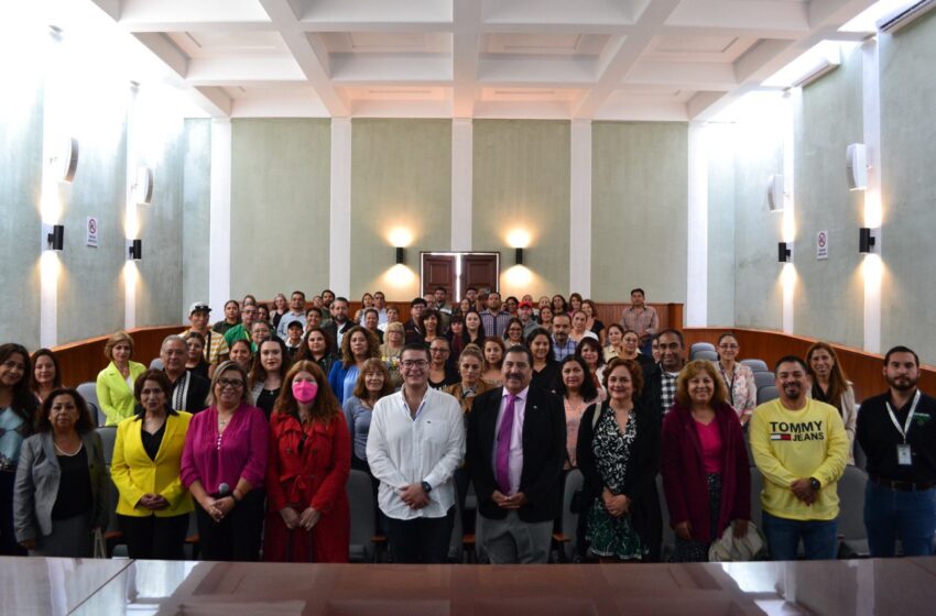  Gobierno Estatal capacita a trabajadores en atención de primer contacto