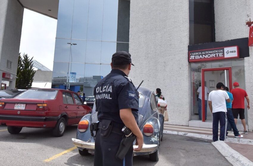  Intensifica policía municipal de Aguascalientes operativo al exterior de instituciones bancarias