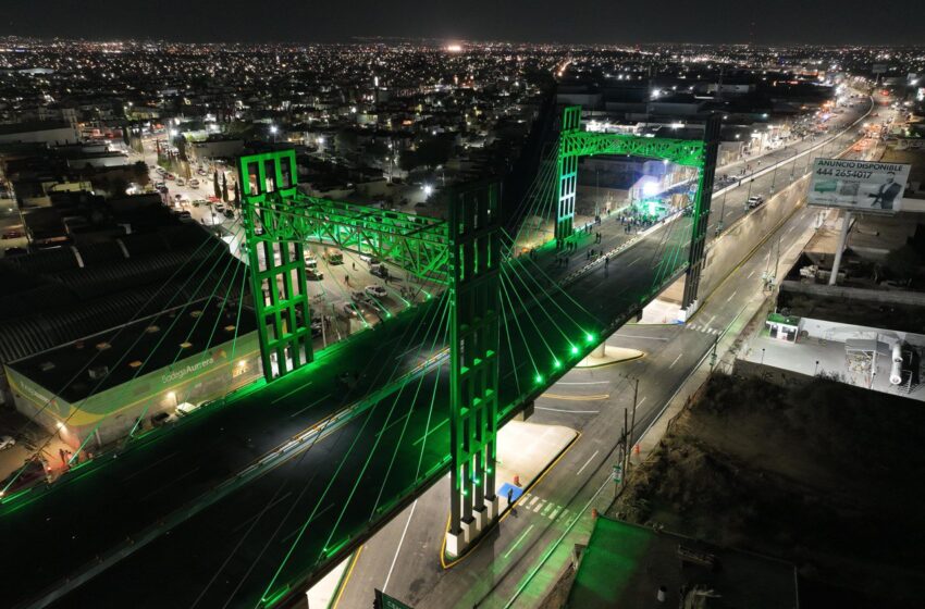  Ricardo Gallardo entrega puente vehicular en carretera a Rioverde en tiempo récord