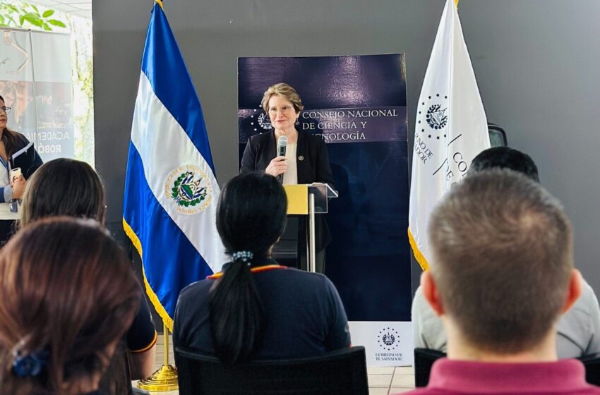  Estado y Gobierno de El Salvador colaboran en ciencia y tecnología