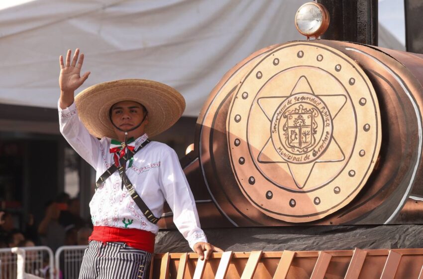  Acude Luis Nava al Desfile por el CXIII Anivesario de la Revolución Mexicana