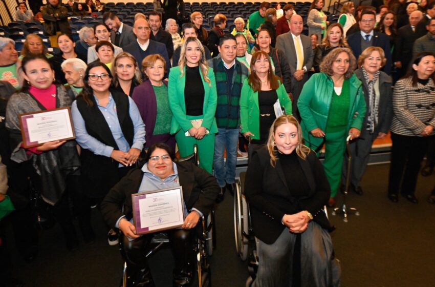  Ricardo Gallardo entrega premio estatal de derechos humanos 2023