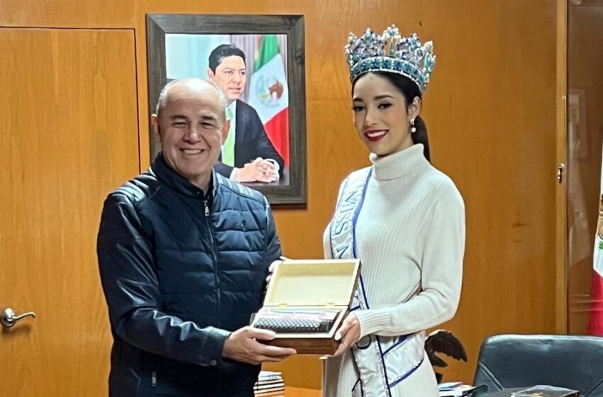  Rebozo de seda, estandarte mexicano en Miss Mundo