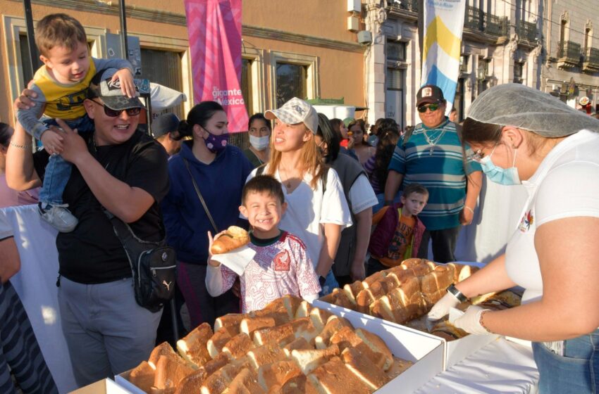  Invita Tere Jiménez a las familias de Aguascalientes a disfrutar de la gigante rosca de reyes 2024