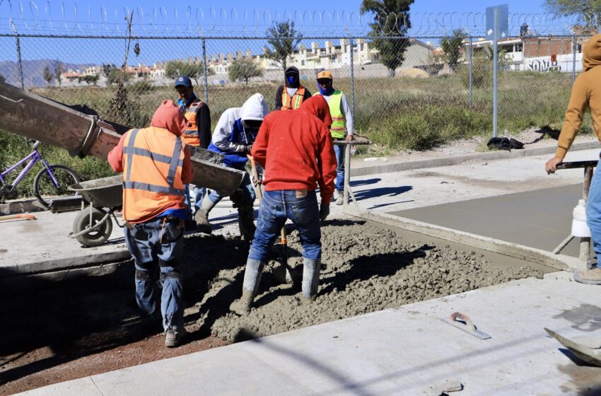  Avanza municipio en la colocación de concreto hidráulico en Loma Bonita