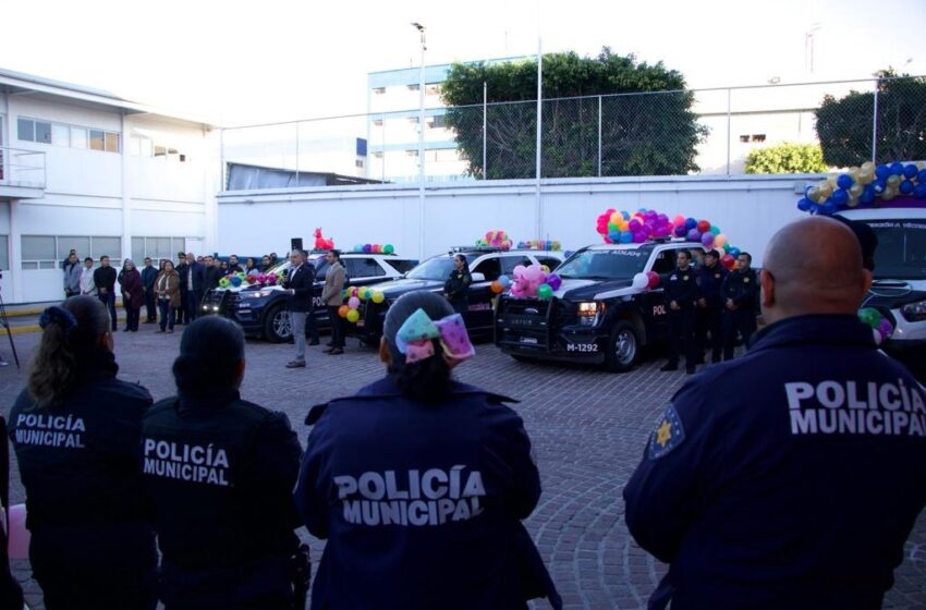  Policías de la SSPMQ llevan sonrisas a niñez de comunidades de Santa Rosa Jáuregui