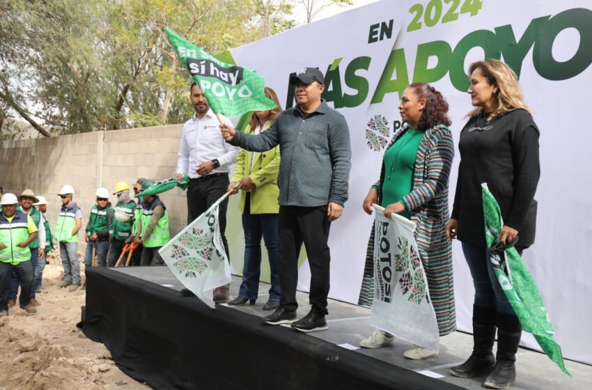  Ricardo Gallardo arranca modernización de una calle más en portezuelo