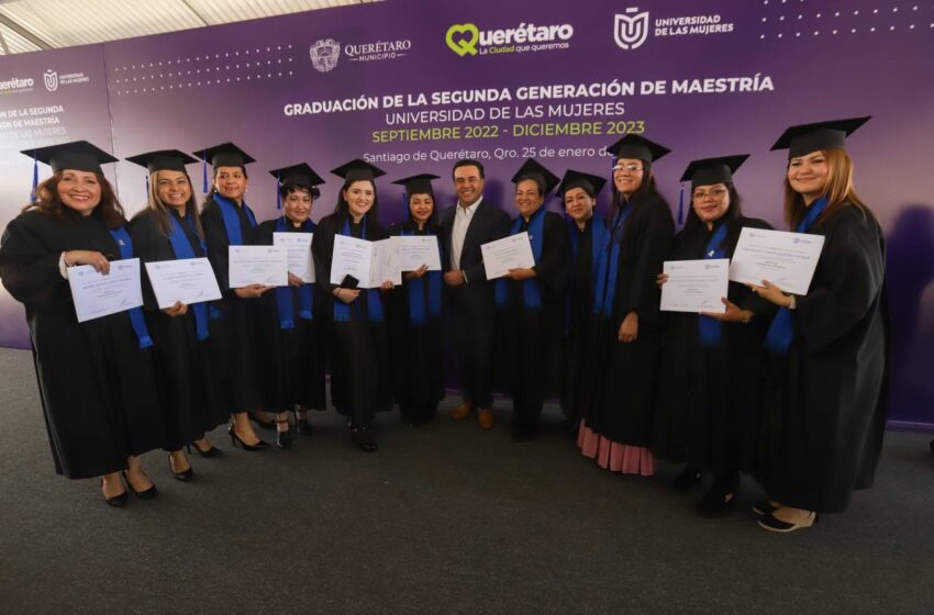  Se graduaron 53 alumnas de Maestría de la Universidad de las Mujeres