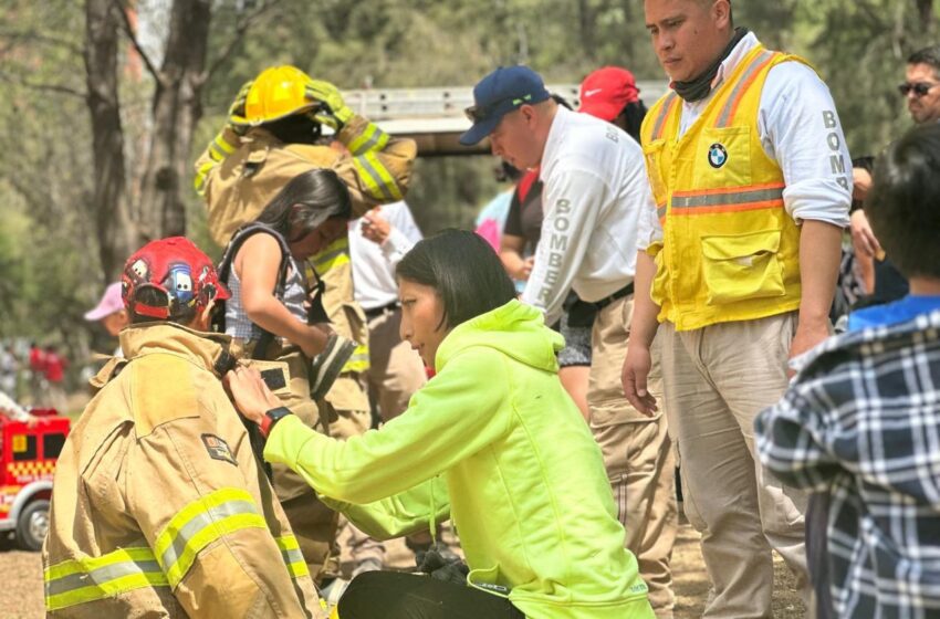  Niñas y niños disfrutan de ser bomberos por un día en el Parque Tangamanga I