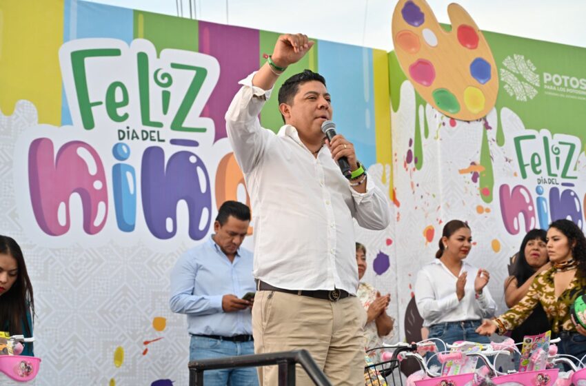  Gobierno Estatal Celebra a lo Grande el Día de la Niñez en la Colonia Morelos