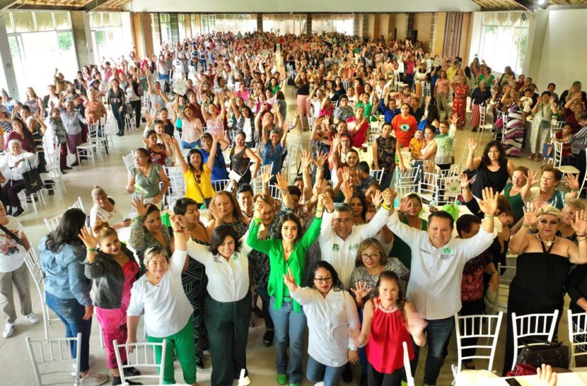  Juan Manuel Navarro se compromete con madres de Soledad de Graciano Sánchez en camino hacia las elecciones