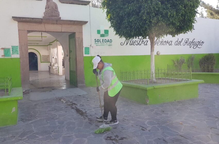  Panteones Municipales de Soledad se Preparan para el Día de las Madres