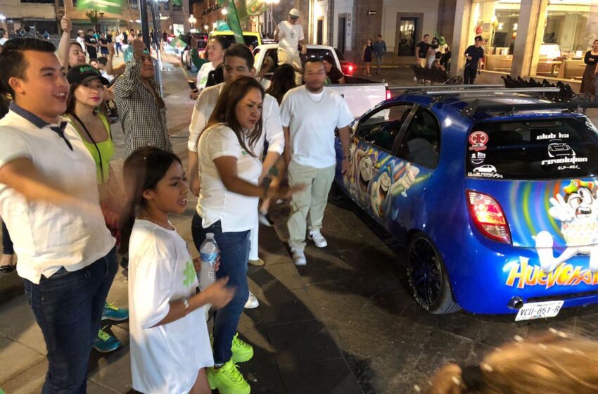 Gran respaldo en caravana vehicular a Sonia Mendoza por la alcaldía de San Luis Potosí