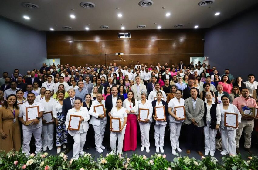  Tere Jiménez destaca la labor de docentes del CECYTEA en Aguascalientes