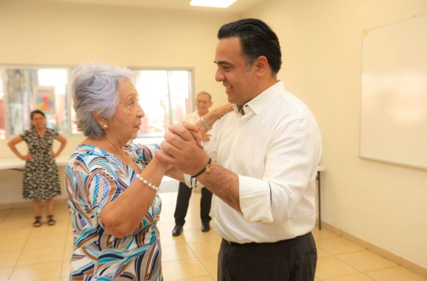  Luis Nava Supervisa Servicios en la Casa del Adulto Mayor en Cayetano Rubio, Querétaro