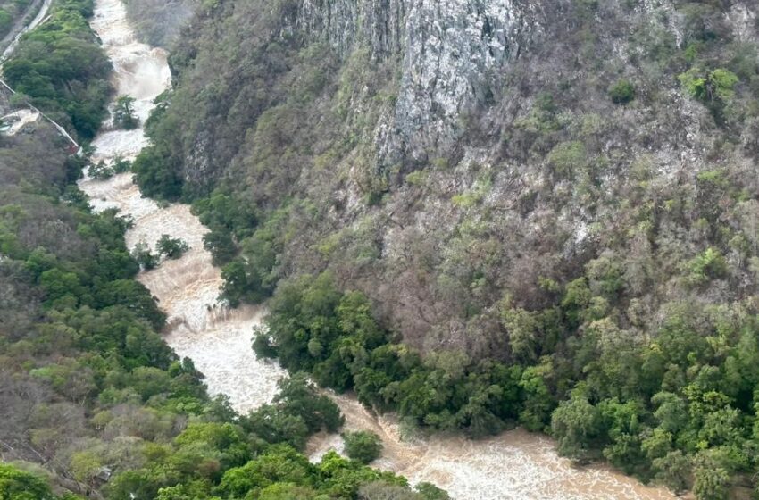  Monitorean efectos de lluvias en la Huasteca con sobrevuelos de cuerpos de agua