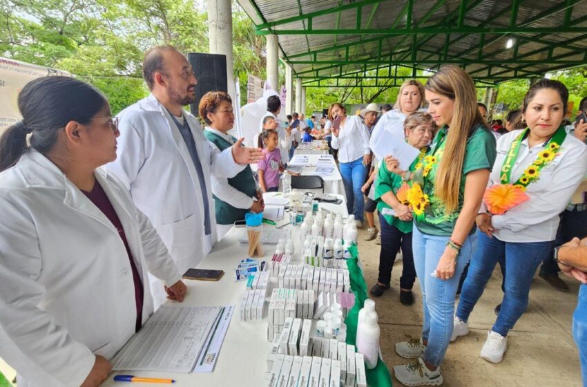  DIF Estatal lleva feria de la salud a Aquismón