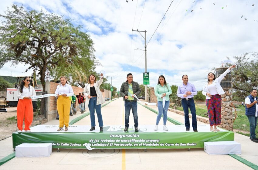  Moderniza Ricardo Gallardo Cerro de San Pedro con la entrega de pavimentación en Portezuelo