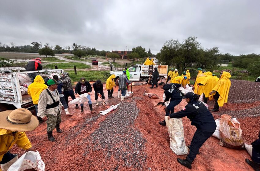  Ayuntamiento de Soledad se moviliza ante amenaza de desborde del Río Santiago