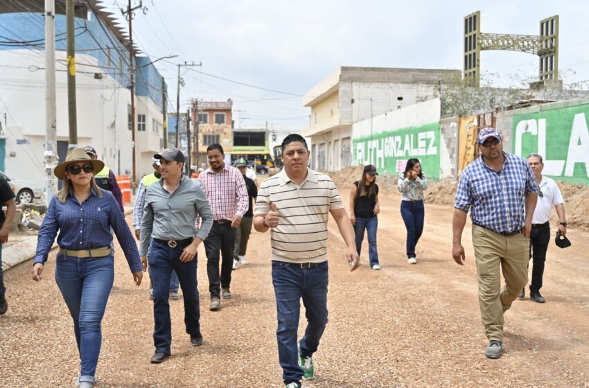  Ricardo Gallardo supervisa avance de rehabilitación de calle 50