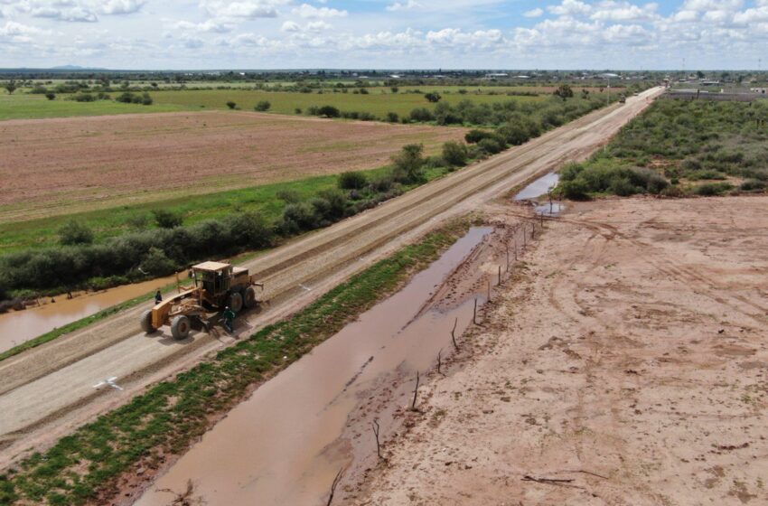  Avanza rehabilitación de camino en Villa de Ramos