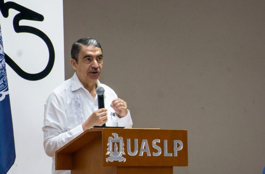  Rector Alejandro Javier Zermeño Guerra da la Bienvenida a Nuevos Estudiantes en la UASLP