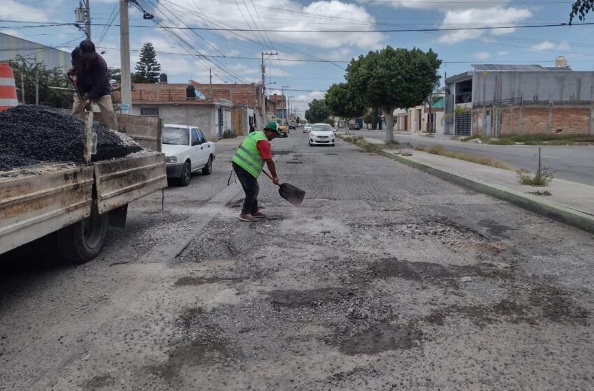  Intensifican labores de bacheo en Soledad de Graciano Sánchez para mejorar vialidades