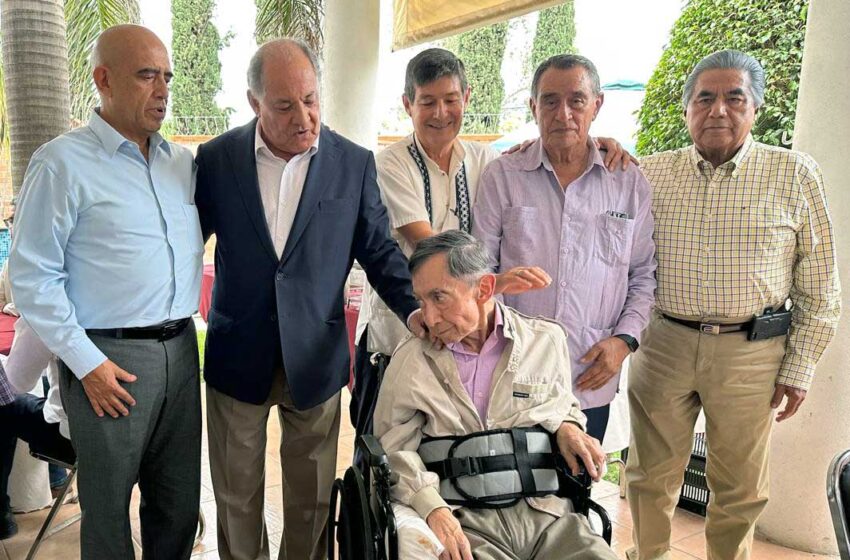  Celebración de Cumpleaños de Juan Ramiro Robledo Ruiz Reúne a sus amigos en San Luis Potosí