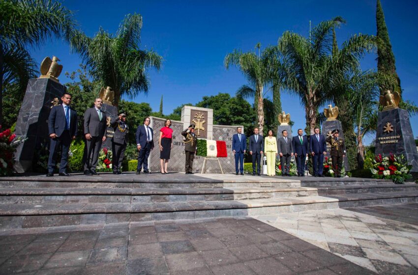  Gobernador Mauricio Kuri Encabeza Conmemoración de los Niños Héroes en Querétaro