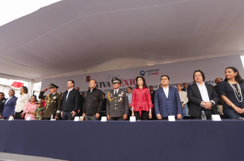  El Presidente Municipal Luis Nava Participa en el Desfile Cívico Militar de Querétaro