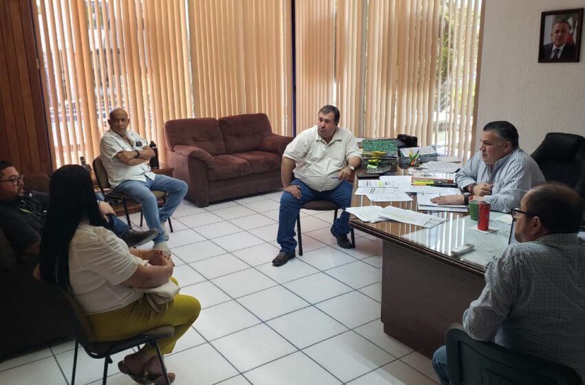  David Medina Dirige Reunión en DAPAS para Agilizar Soluciones en Agua y Saneamiento