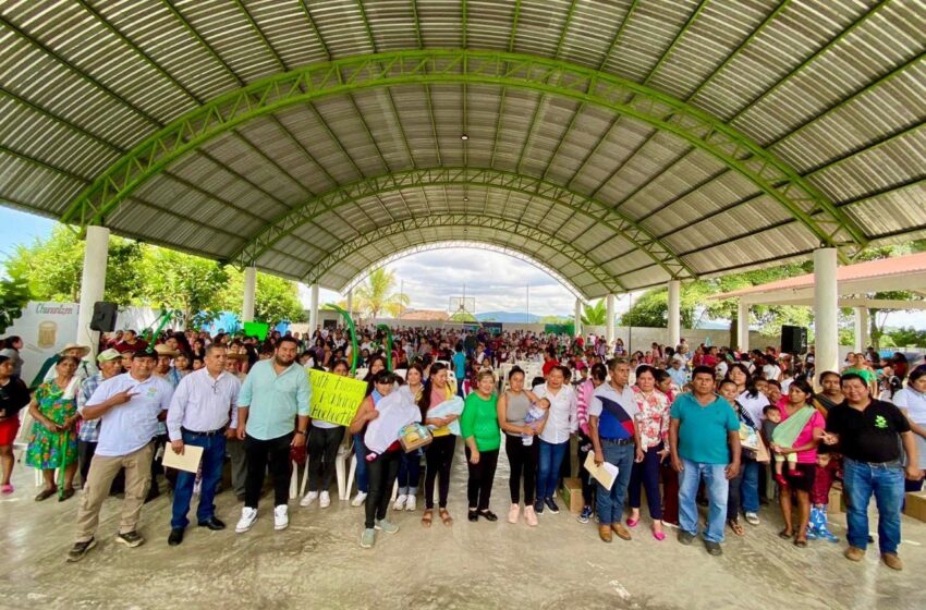  Gobierno Estatal entrega kits de menstruación digna en comunidades