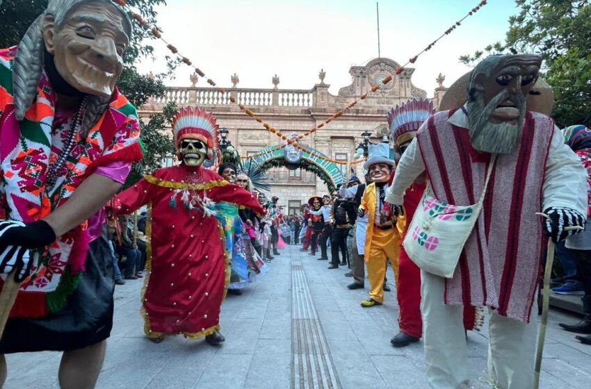  Majestuoso arranque de “Xantolo en tu Ciudad” atrae a miles de visitantes