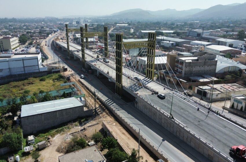  Nuevo puente vehicular en Circuito Potosí alcanza su última fase: Seduvop