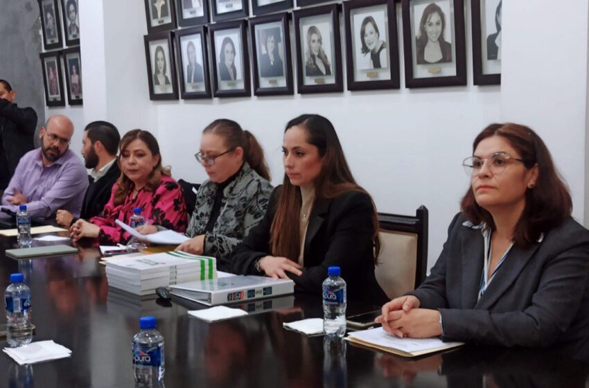  Congreso de Aguascalientes Recibe Informe Anual de la Ombudsperson Yessica Janet Pérez Carreón