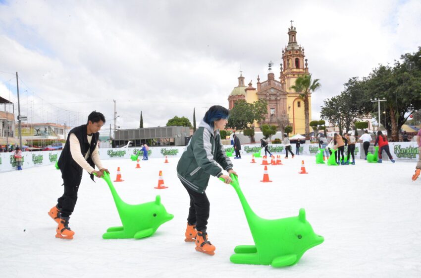  Diversión Navideña: Pista de Hielo en Soledad, un Atractivo Imperdible