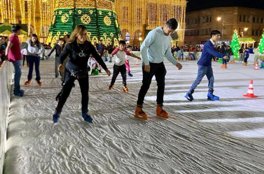  Miles de Familias Disfrutan de la Pista de Hielo en Fundadores