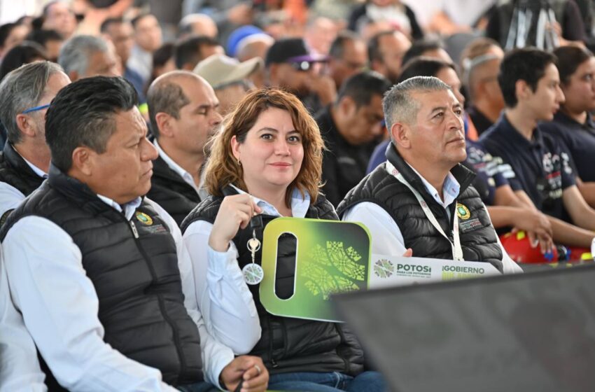  Ricardo Gallardo refuerza equipamiento de protección civil para garantizar seguridad en SLP